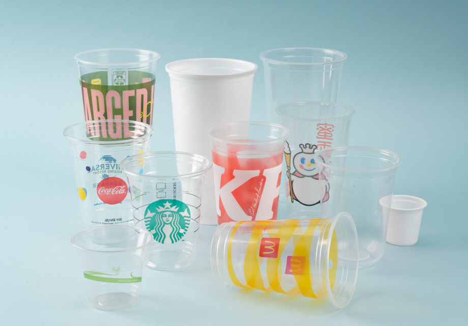 Producci&oacute;n de vasos de material ecol&oacute;gico